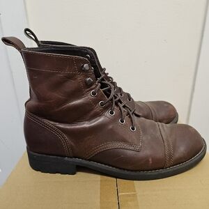 Men’s Brown Leather Lace-Up Boots – Cap Toe – Size 10.5 – Eastland